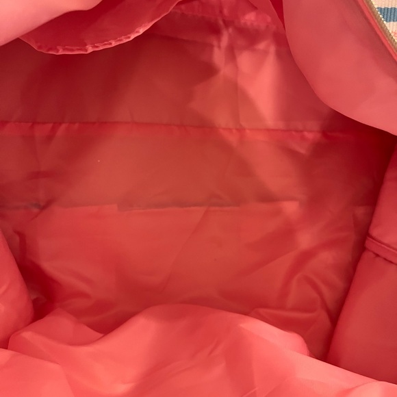 Lilly Pulitzer Vibrant Floral Travel Bag - Picture 4 of 11